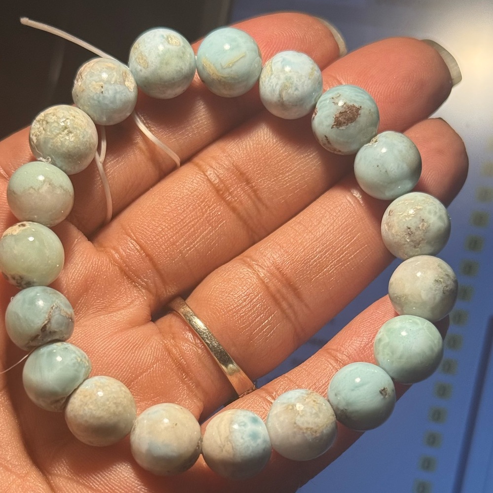Island Larimar Beaded Bracelet - Picture 3 of 6